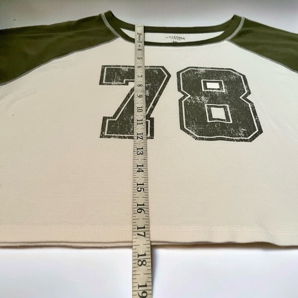 ARIZONA Women’s Green Varsity Crop Top Sporty T-Shirt - Picture 8 of 8